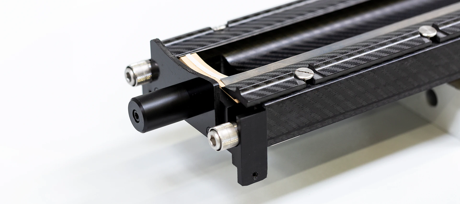 High quality components enable oustanding printing results. Here using the example of our carbon fiber doctor blade chambers.