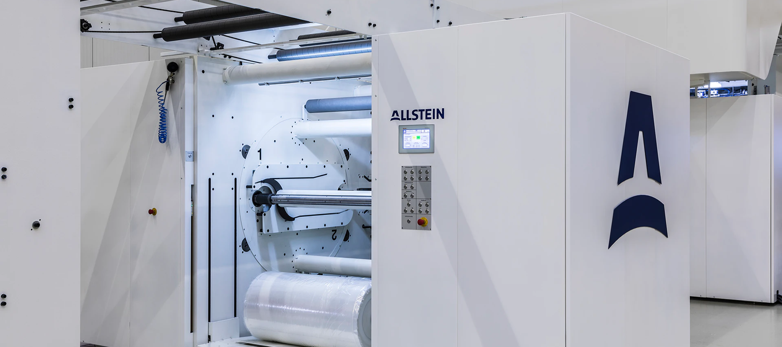 Turret style winders: Highly productive thanks to fully automated splices at production speeds of up to 800m/min