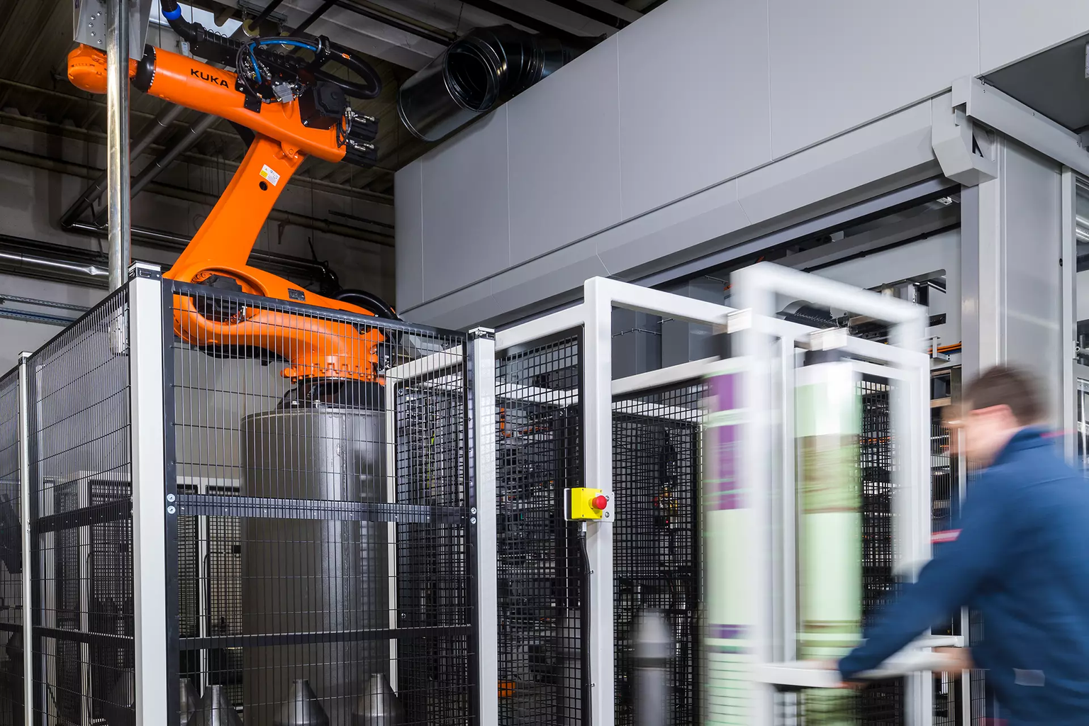 Low error rate due to insertion of the printing tools at fixed transfer stations and automatic readout of process data.